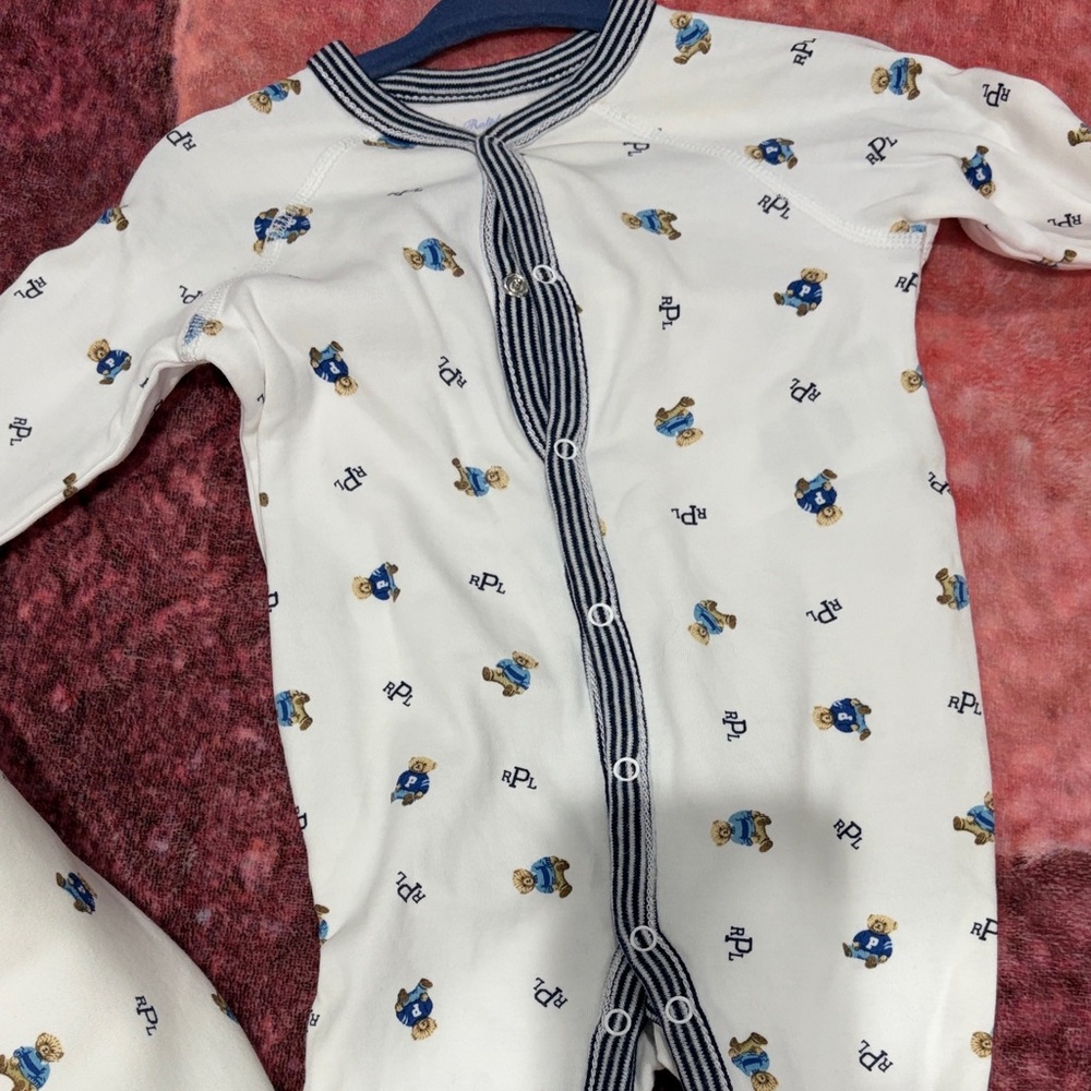 Ralph Lauren White and Navy Kids Footie - Picture 2 of 3